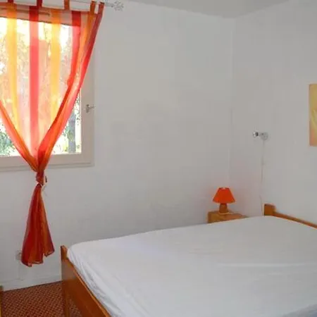 Apartment 2 Pieces Avec Loggia A 150m De La Plage, Animaux Acceptes, Garage Compris - Fr-1-776-111 *