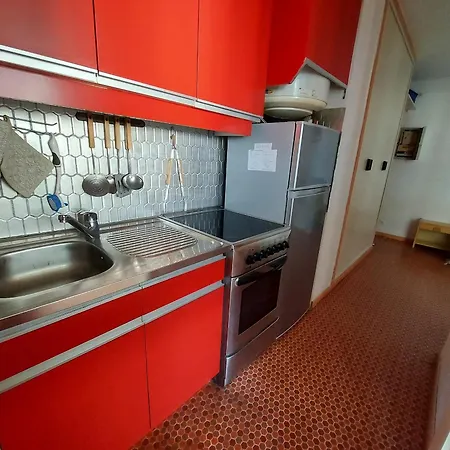 2 Pieces Avec Loggia A 150m De La Plage, Animaux Acceptes, Garage Compris - Fr-1-776-111